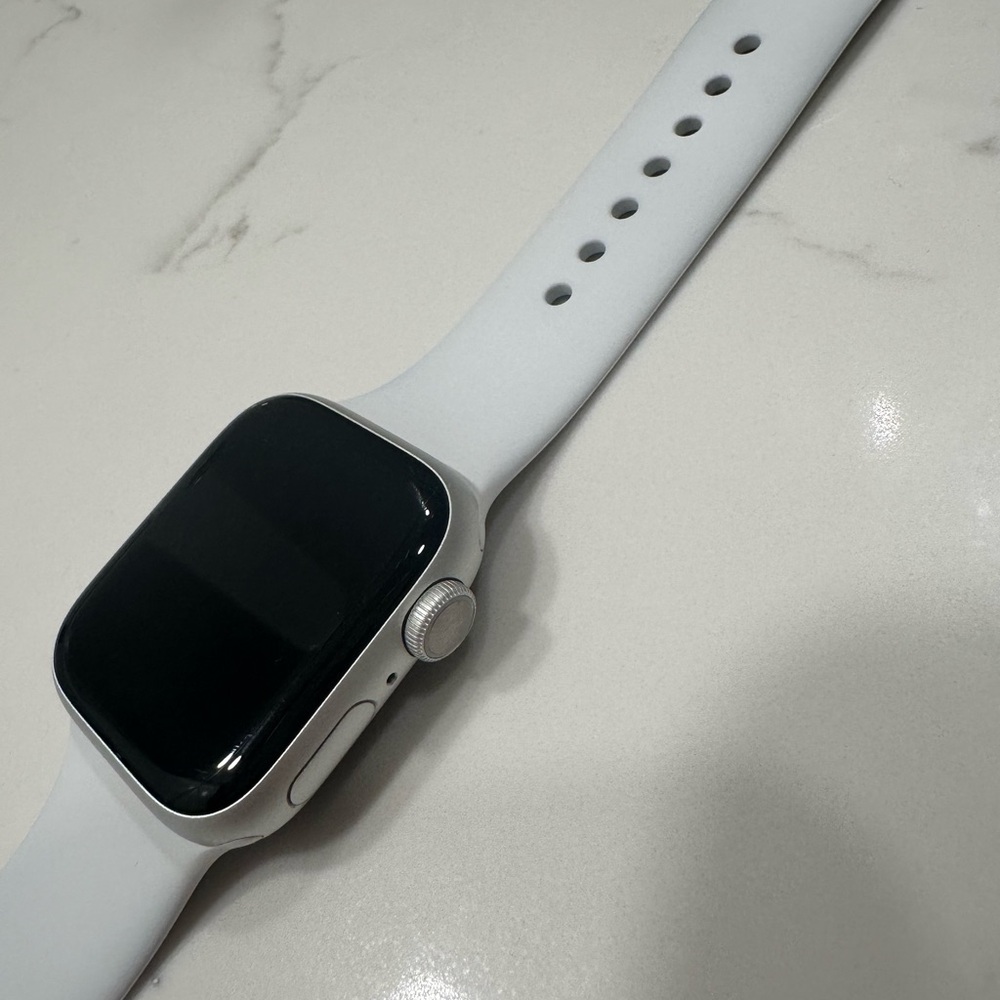 Apple Watch Series 8 (GPS 41mm) Smart Watch w/ Silver Aluminum Case